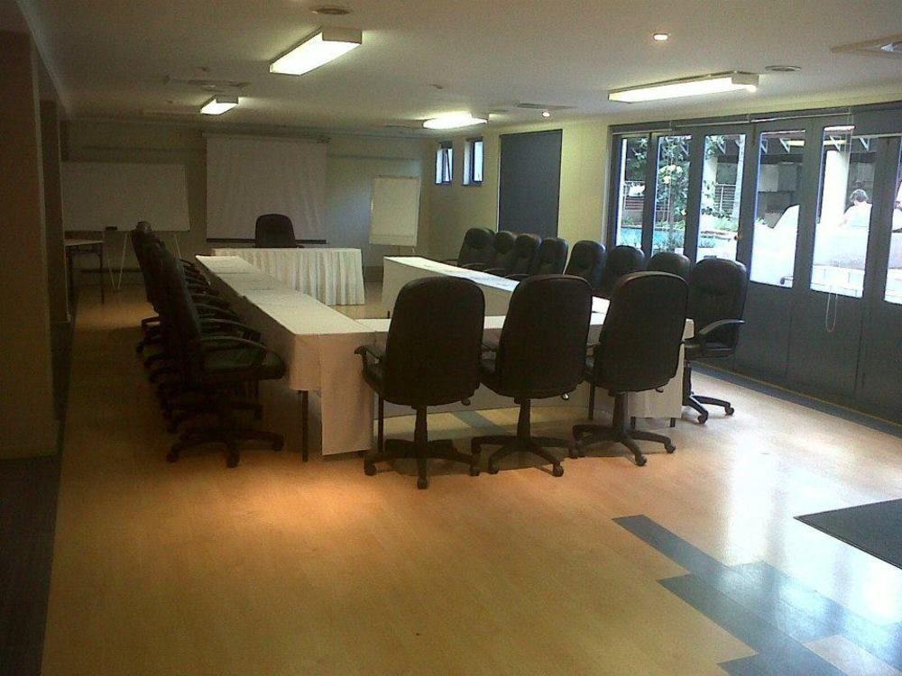The Westford Hotel And Suites Sandton Buitenkant foto